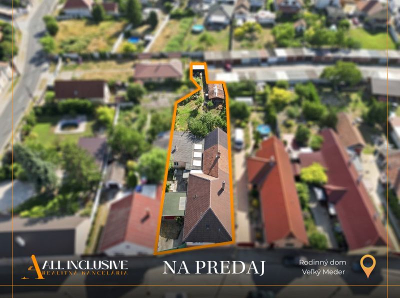House for sale in Veľký Meder with a large plot, highlighted with an orange outline.