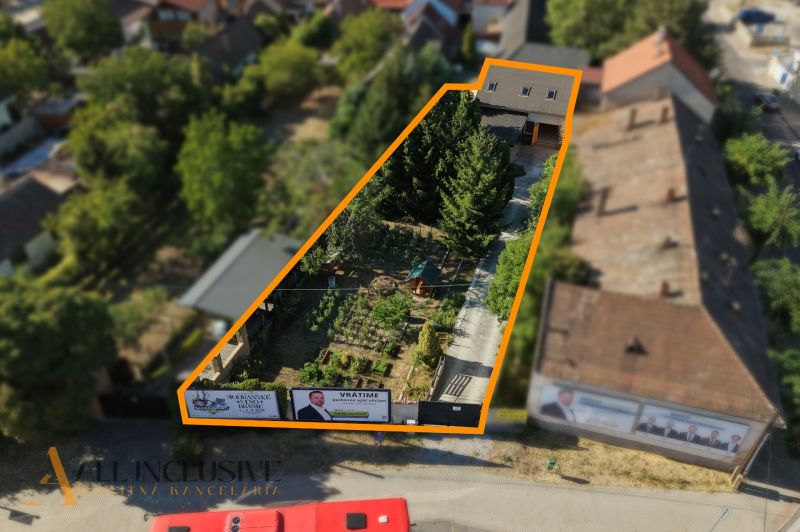 Plots - housing in Pezinok with plenty of greenery and a spacious garden.