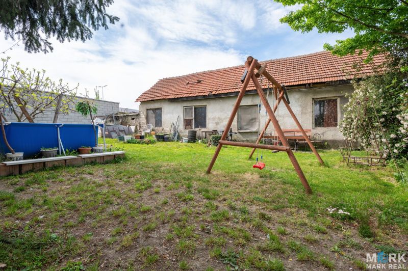 Garden at the house on Kováčska Street in Dunajská Lužná, Land - residential.