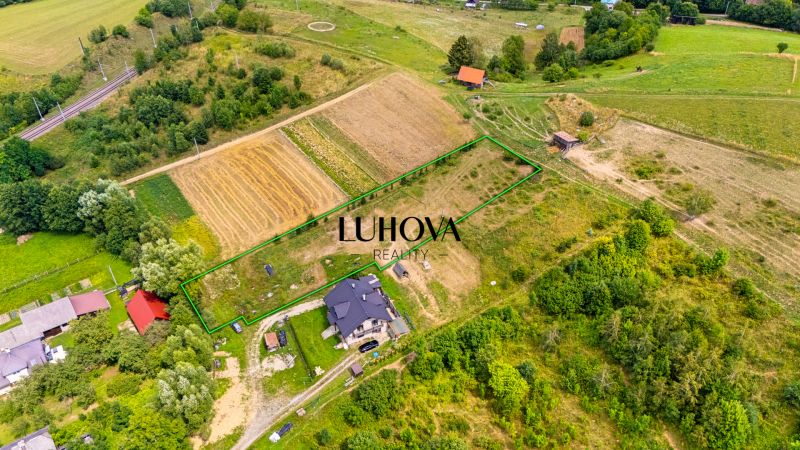 Aerial view of properties - housing in Lysá pod Makytou on Strelenka Street.
