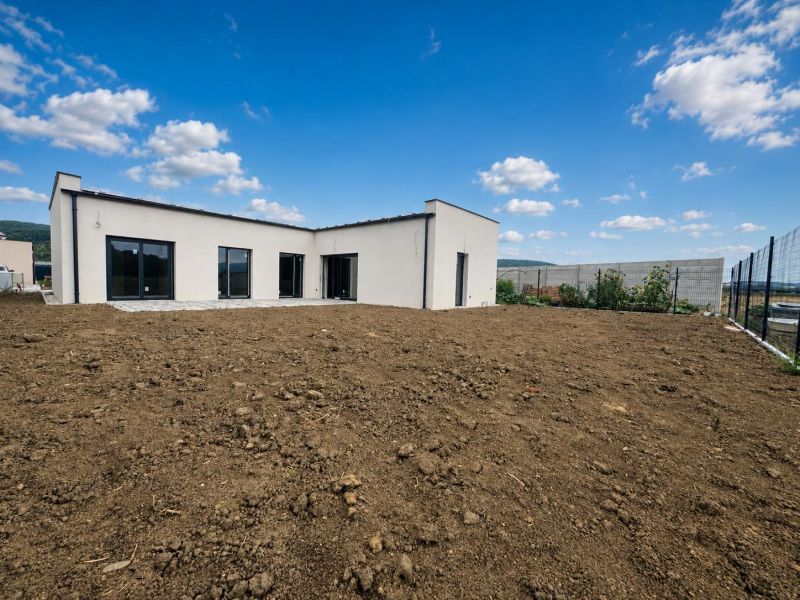 A family house on Ku kyselke street in Trenčín with a spacious plot, fenced.