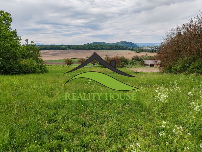 Plots - housing on Hlavná Street in Tovarnianska Polianka, surrounded by nature and hills.