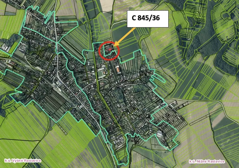 Map of Raslavice with marked land designated for residential use.