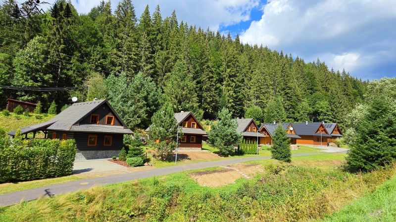 A cottage in Jarabá surrounded by forests and nature, ideal for relaxation.