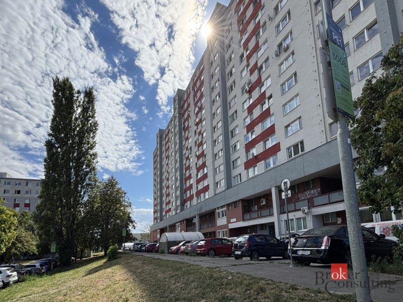 A view of the apartment building on Šustekova Street in Bratislava-Petržalka, the studio apartment offers an adjacent parking lot.