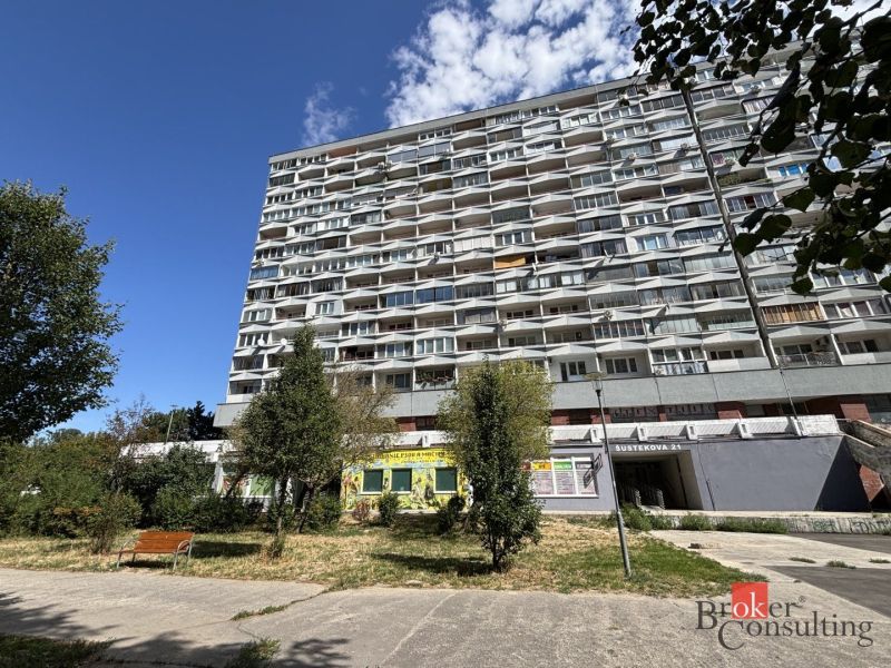 Apartment building on Šustekova Street in Bratislava-Petržalka, Studio apartment with surrounding greenery.