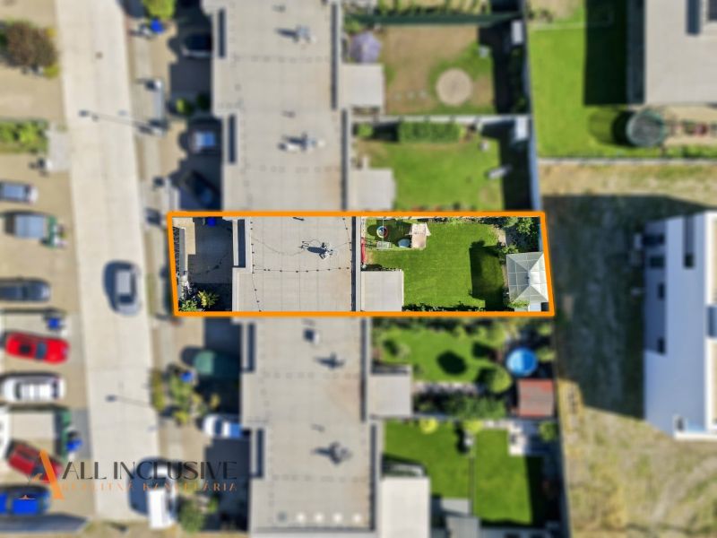 Aerial view of the plot and surroundings of a family house in Oľdza.