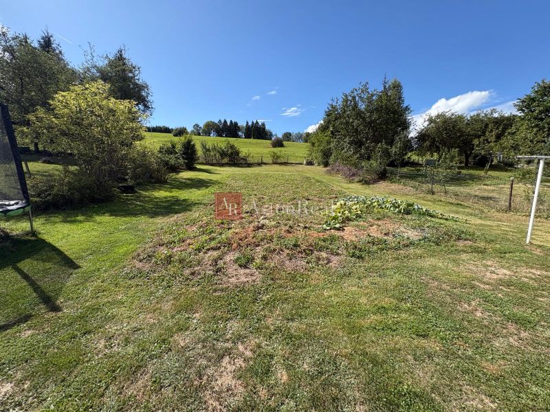 Plots - living in Vlachy with greenery and blue skies.