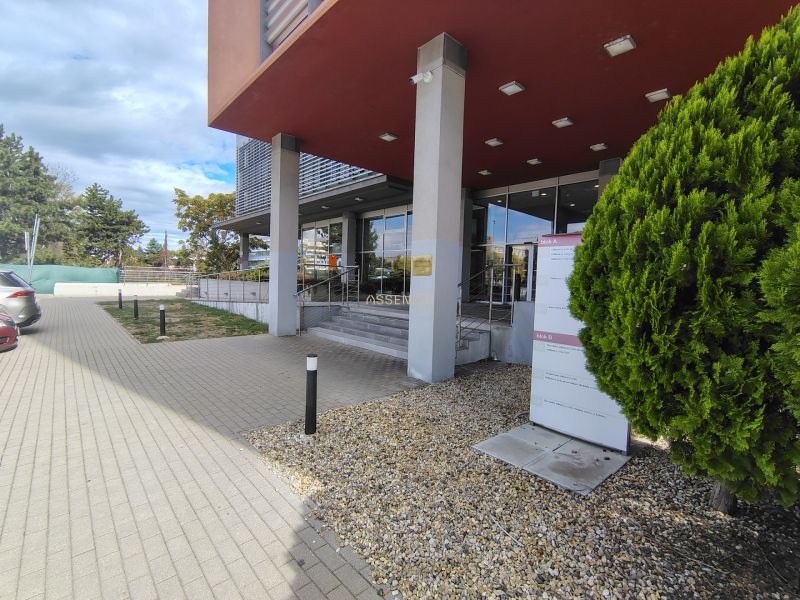 Entrance to the offices on Bajkalská Street in Bratislava – Ružinov with parking and greenery.