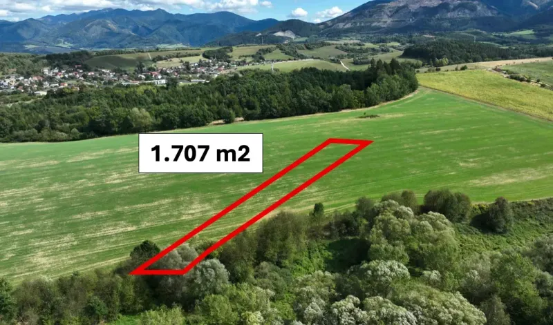 Agricultural and forest land in Žilina, bordered by a red line, size 1,707 m².