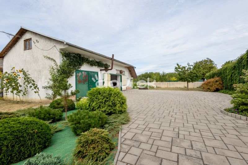 Mansion with a garden at a family house on Topolianska Street in Michalovce.