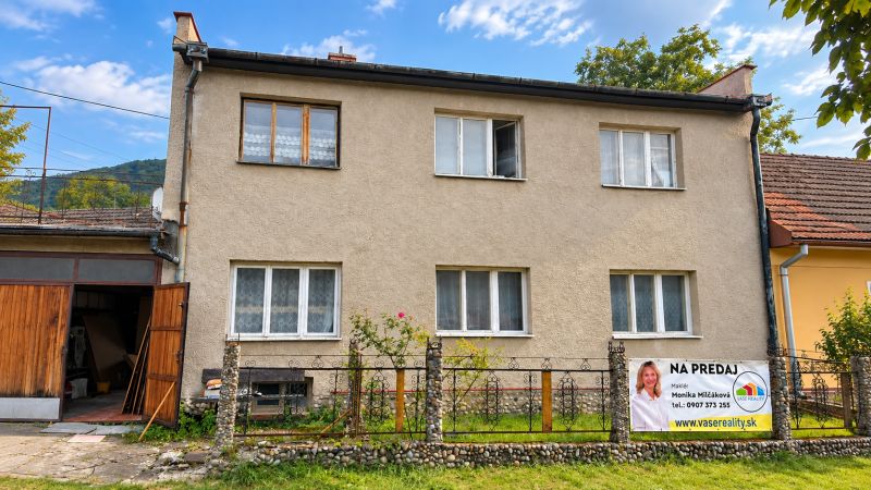 Family house in Omšenie on Stred Street with a garage and garden for sale.
