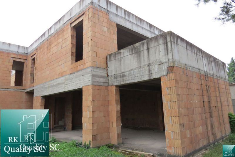 Unfinished construction of a brick family house on Kráľová pri Senci - Záhumenská Street in Senec.