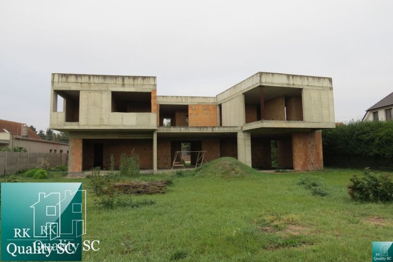 Unfinished family house on Kráľová Street near Senec - Záhumenská in Senec.