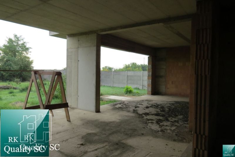 A family house in Kráľová pri Senci, Záhumenská, in a rough construction with a view of the garden.