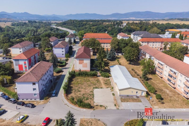 A view of the commercial premises on Š. Moysesa Street in Žiar nad Hronom.
