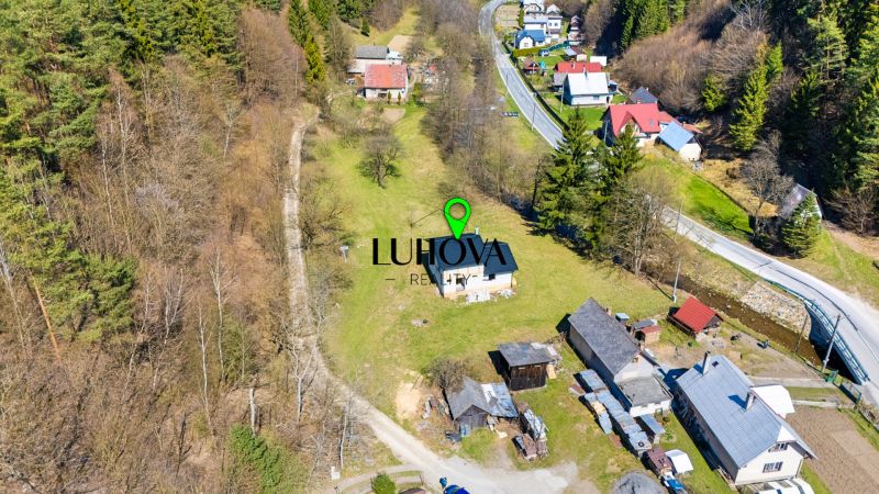 A family house in Lazy pod Makytou amidst picturesque nature near the edge of the forest.