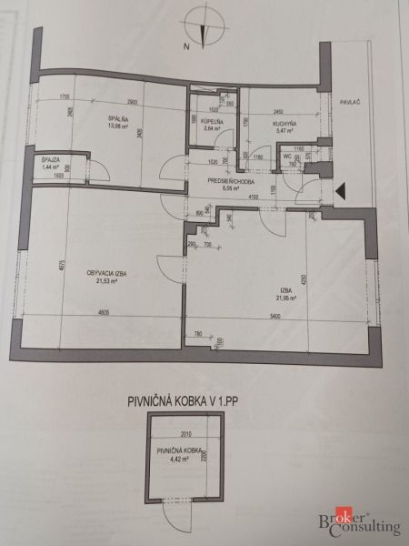 Floor plan of a 3-room apartment with a pantry and a cellar storage room.
