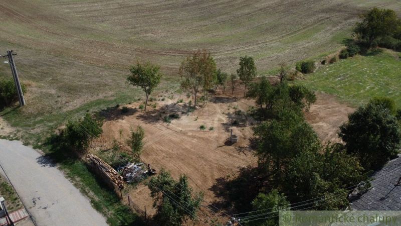 Plots - housing in the village with a solution for arranging greenery and the surrounding nature.