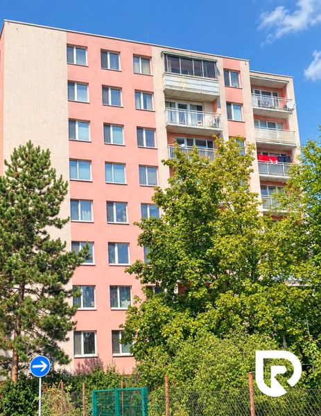 Apartment building on Žilinská Street in Trenčín, suitable for a 3-room apartment.