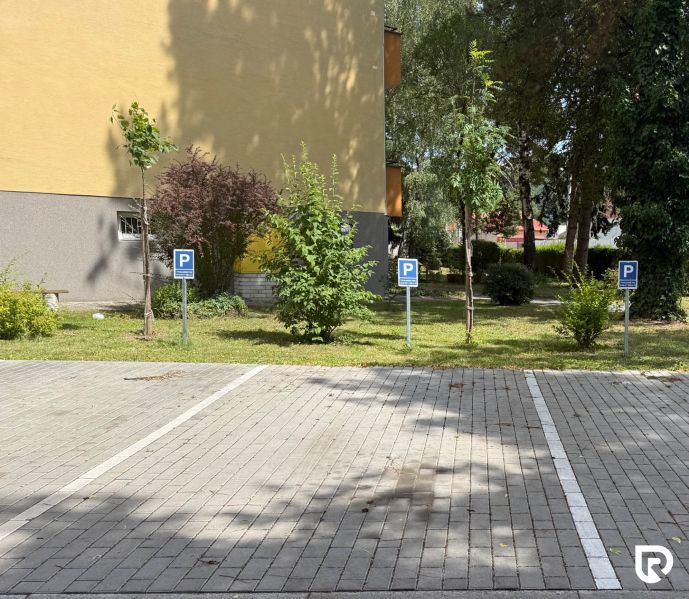 Parking spaces in front of a 3-room apartment on Pred poľom Street in Trenčín.