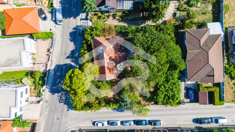 Aerial view of a family house surrounded by greenery in Nitra on Chmeľová dolina.