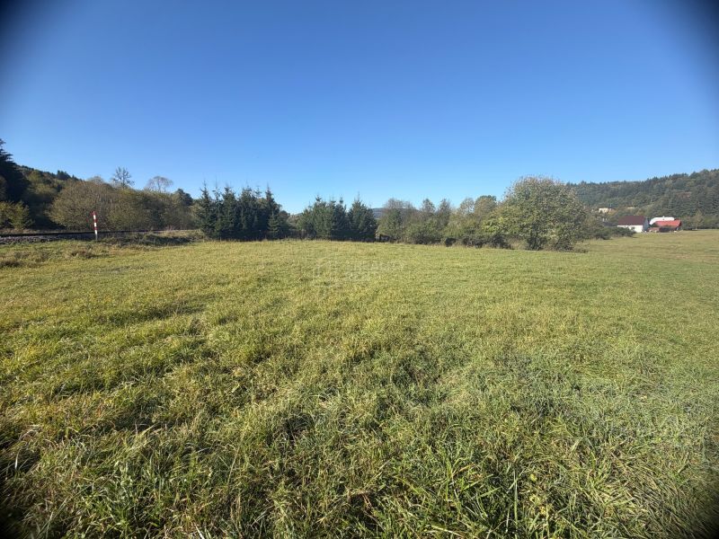Residential plots in Podvysoká surrounded by nature and greenery, ideal for construction.