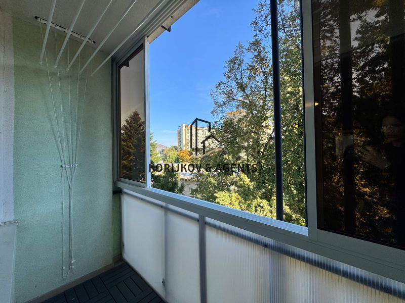 Covered balcony with a view of greenery in a 3-room apartment, Hroncova, Košice - Sever district.