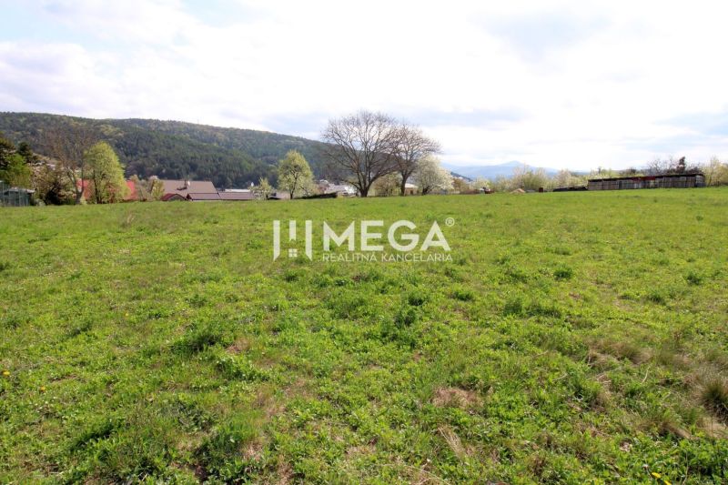 Spacious green plots on Brestovska Street in Humenne, ideal for living.