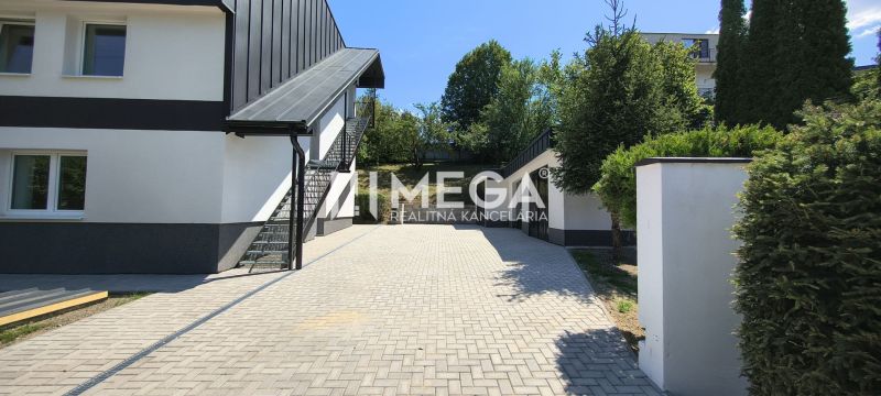 Exterior in Jasenovo, 4-room apartment, terrace with staircase, landscaped garden.