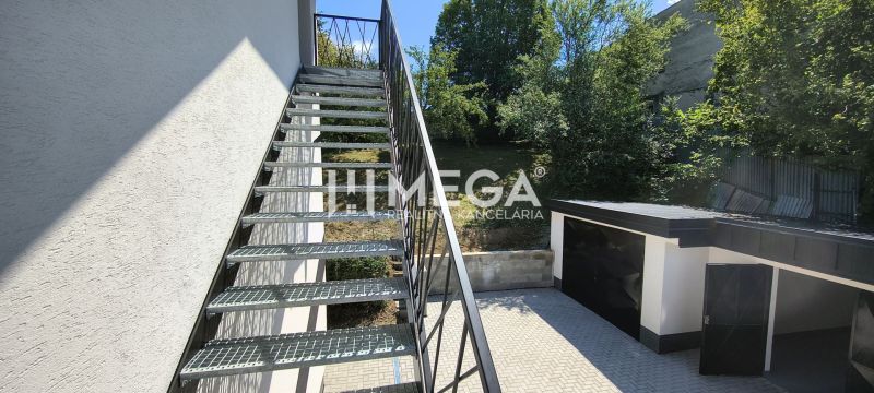 External staircase and garage at the house in Jasenov, 4-room apartment.