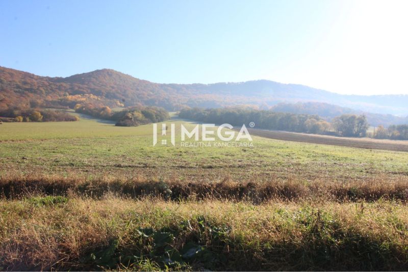 Hilly residential plots in Jasenov, ideal for peaceful living in nature.