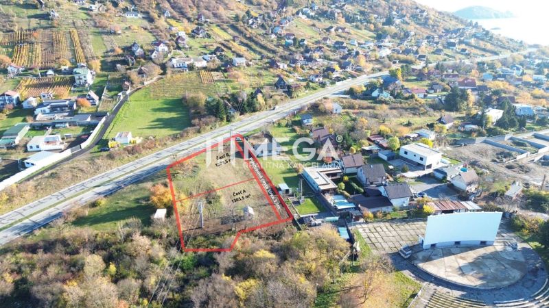 Vinné offers residential plots with views of the picturesque landscape and surrounding buildings.
