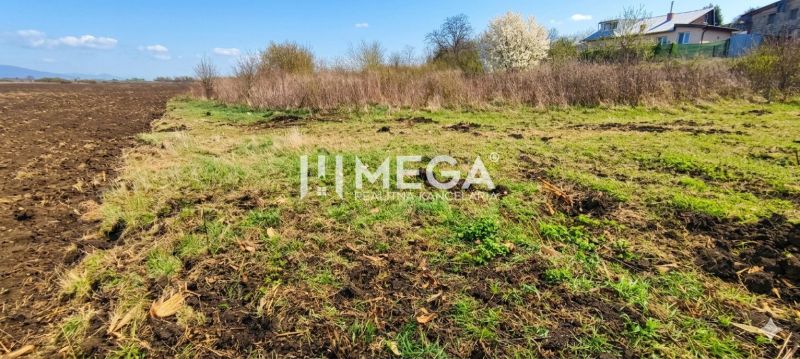 Plots - housing in the area of Košice IV on Rešov majer street, natural scenery.
