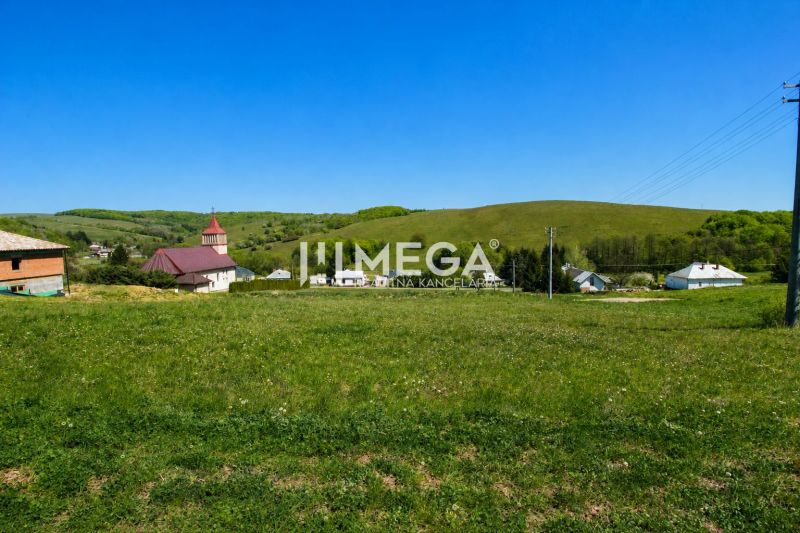 Hills with a church in the background, Land - residential in Víťazovce, ideal for construction.