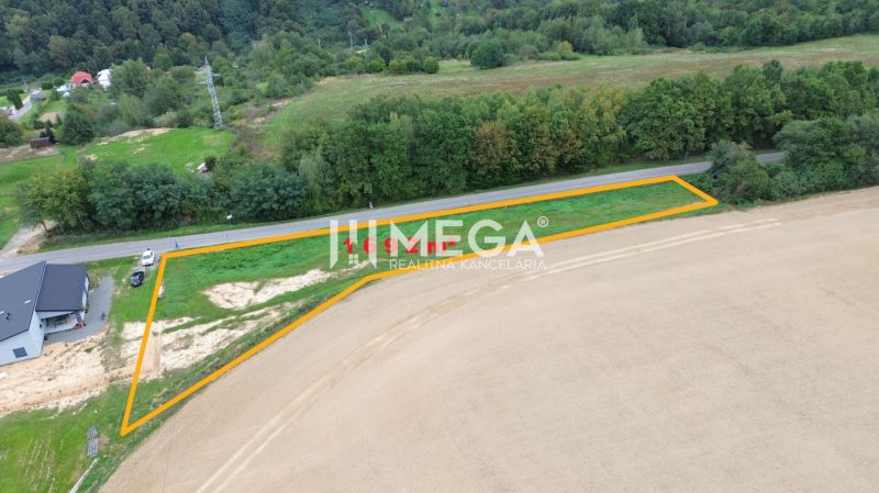 A residential plot on Hámorská Street in Snina with an area of 1692 m².