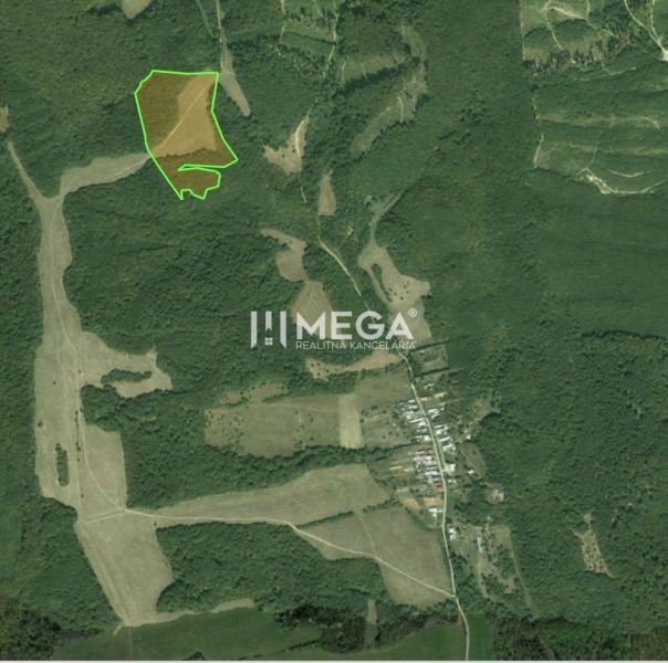Aerial map of agricultural and forest lands around the village of Maškovce.