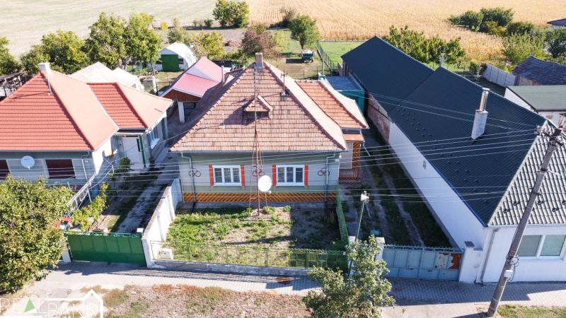 A family house in Kráľov Brod with a spacious yard and access road.