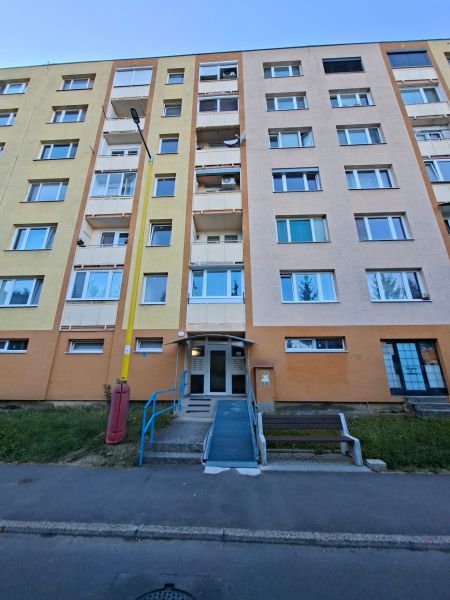 Apartment building on Školská Street in Kanianka.